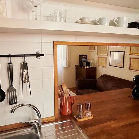 The Back Street Nest Apartment *