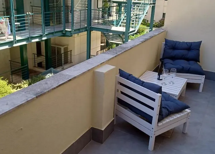 The Back Street Nest ליסבון